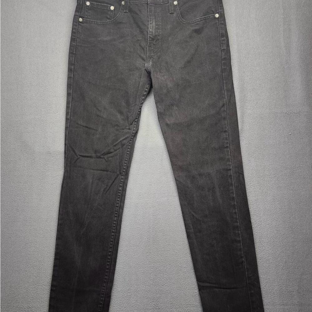Levi's Men's Black Slim Straight Jeans